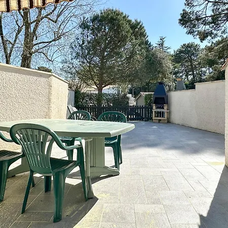 Holiday home Maison A 900m, 3 Chambres, Terrasse, Barbecue, Parking, Proximite Commerces, Calme Assure - Fr-1-705-61 Les Mathes