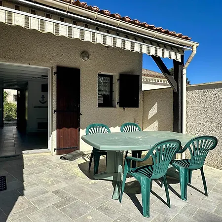 Holiday home Maison A 900m, 3 Chambres, Terrasse, Barbecue, Parking, Proximite Commerces, Calme Assure - Fr-1-705-61 *