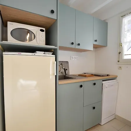 Maison A 900m, 3 Chambres, Terrasse, Barbecue, Parking, Proximite Commerces, Calme Assure - Fr-1-705-61 Holiday home